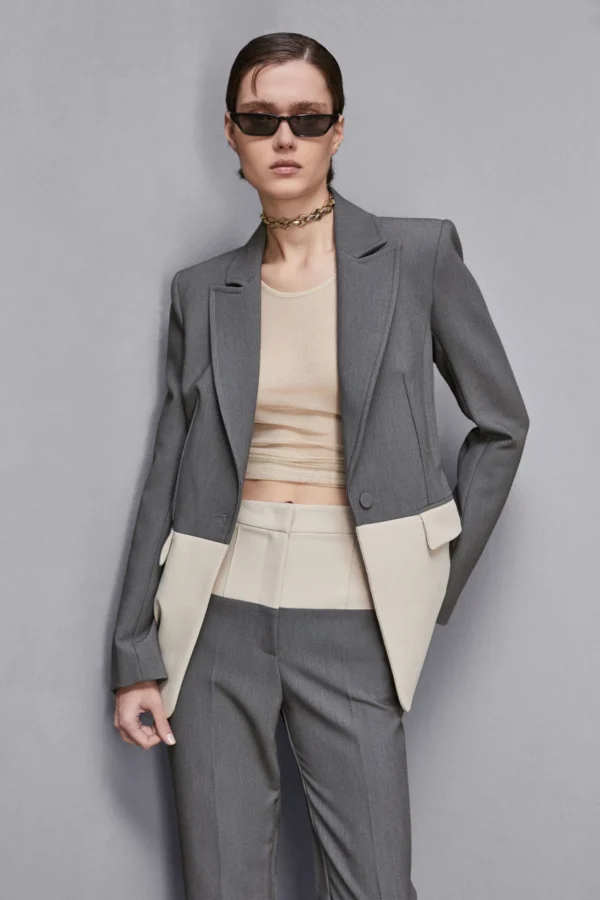 Chaqueta femenina color block - Imagen 4