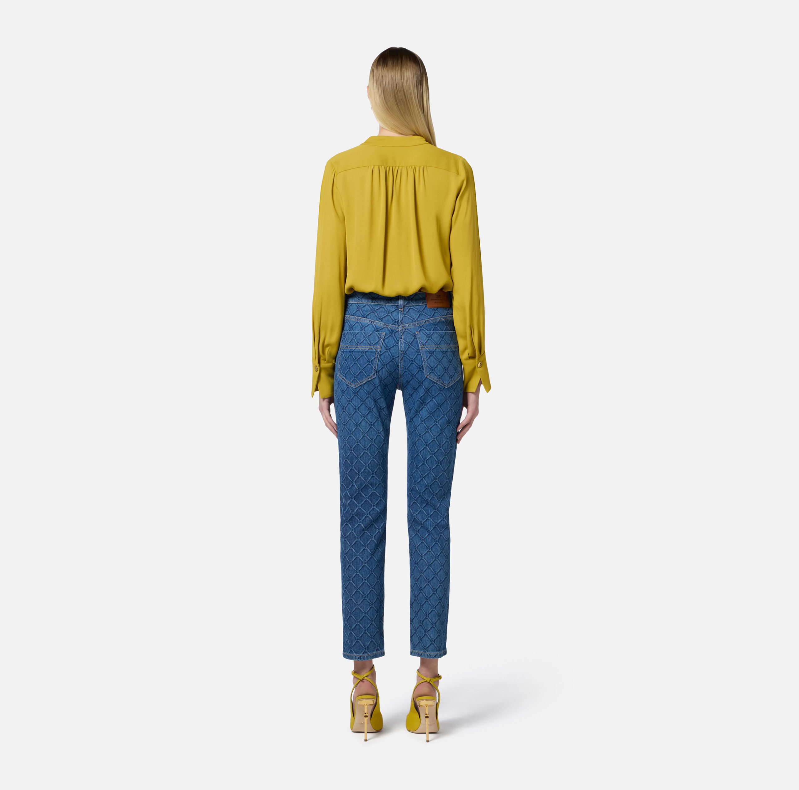 Pantalón denim con rombos all-over - Imagen 5