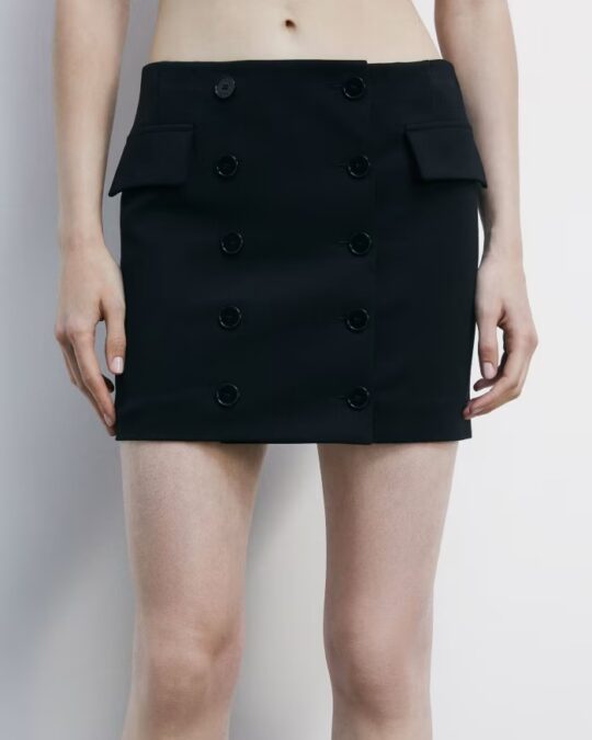 Falda cruzada con botones