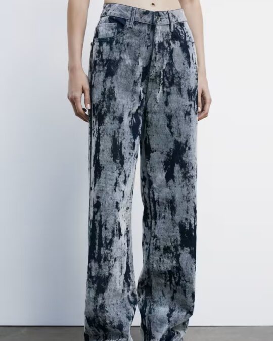 Vaqueros de pierna ancha con estampado flocado