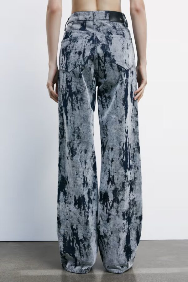 Vaqueros de pierna ancha con estampado flocado - Imagen 3