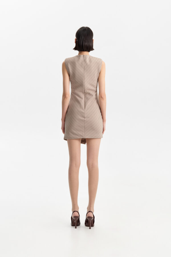 Vestido Beige Asimétrico con Rayas - Imagen 4