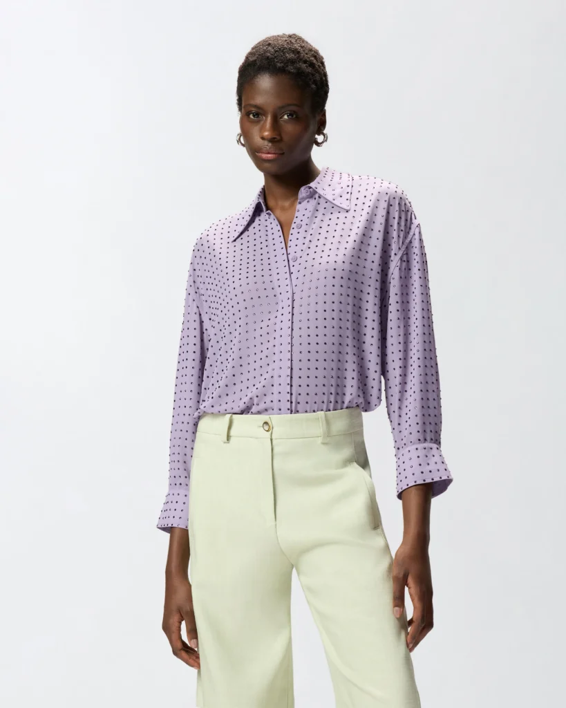 Camisa de georgette con pedrería