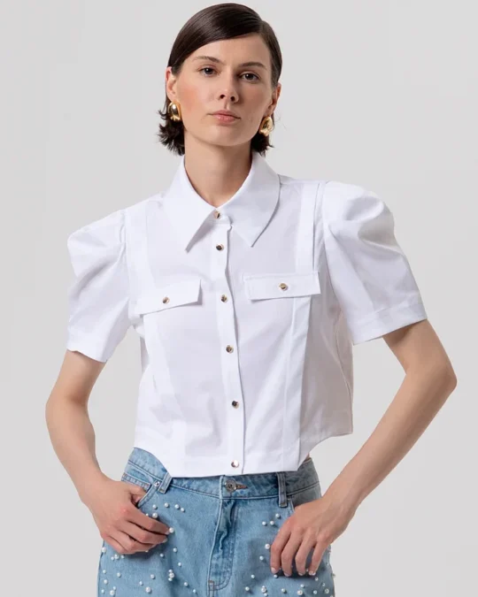 Camisa corta confeccionada en popelina