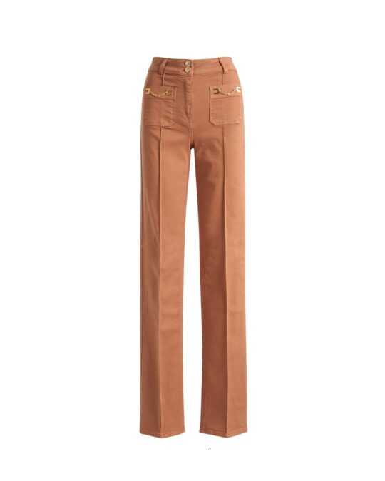 Pantalón denim pata ancha con bolsillos pequeños