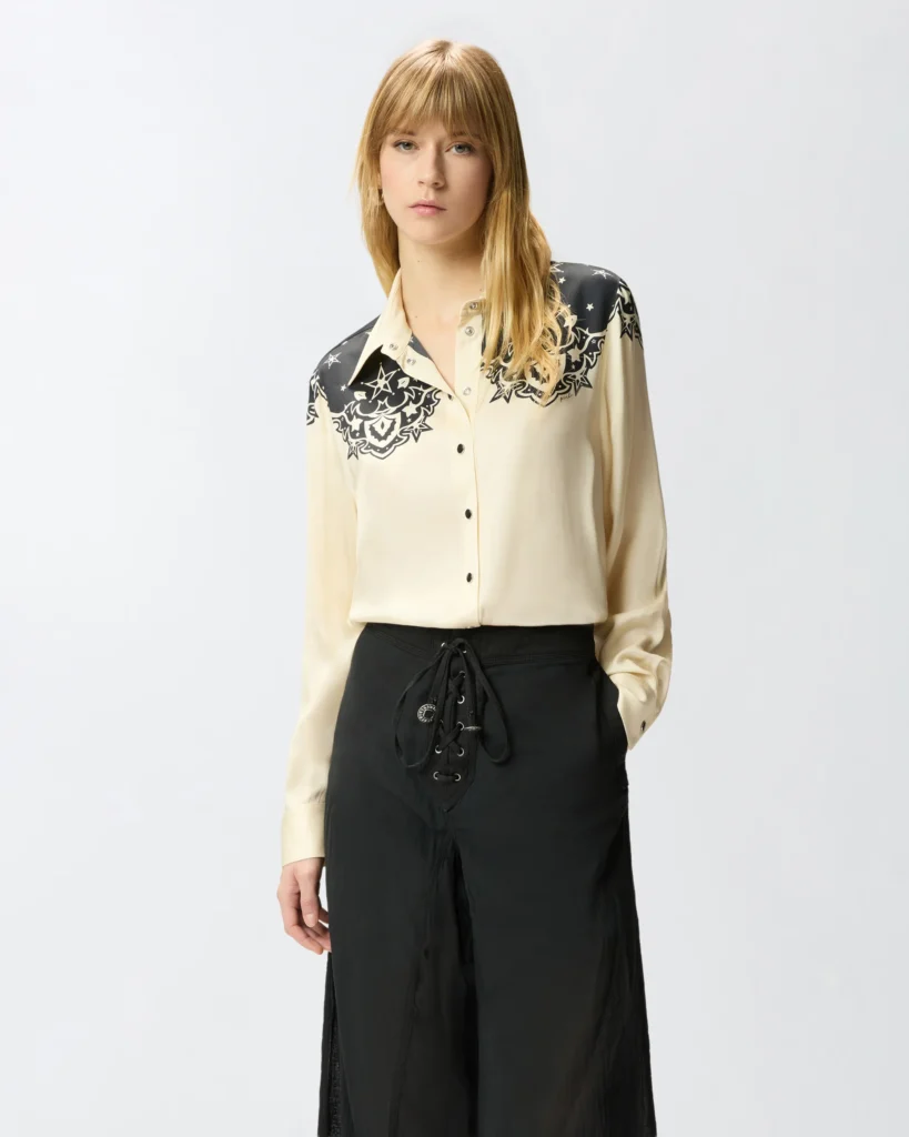 Camisa con estampado aplicado de estrellas