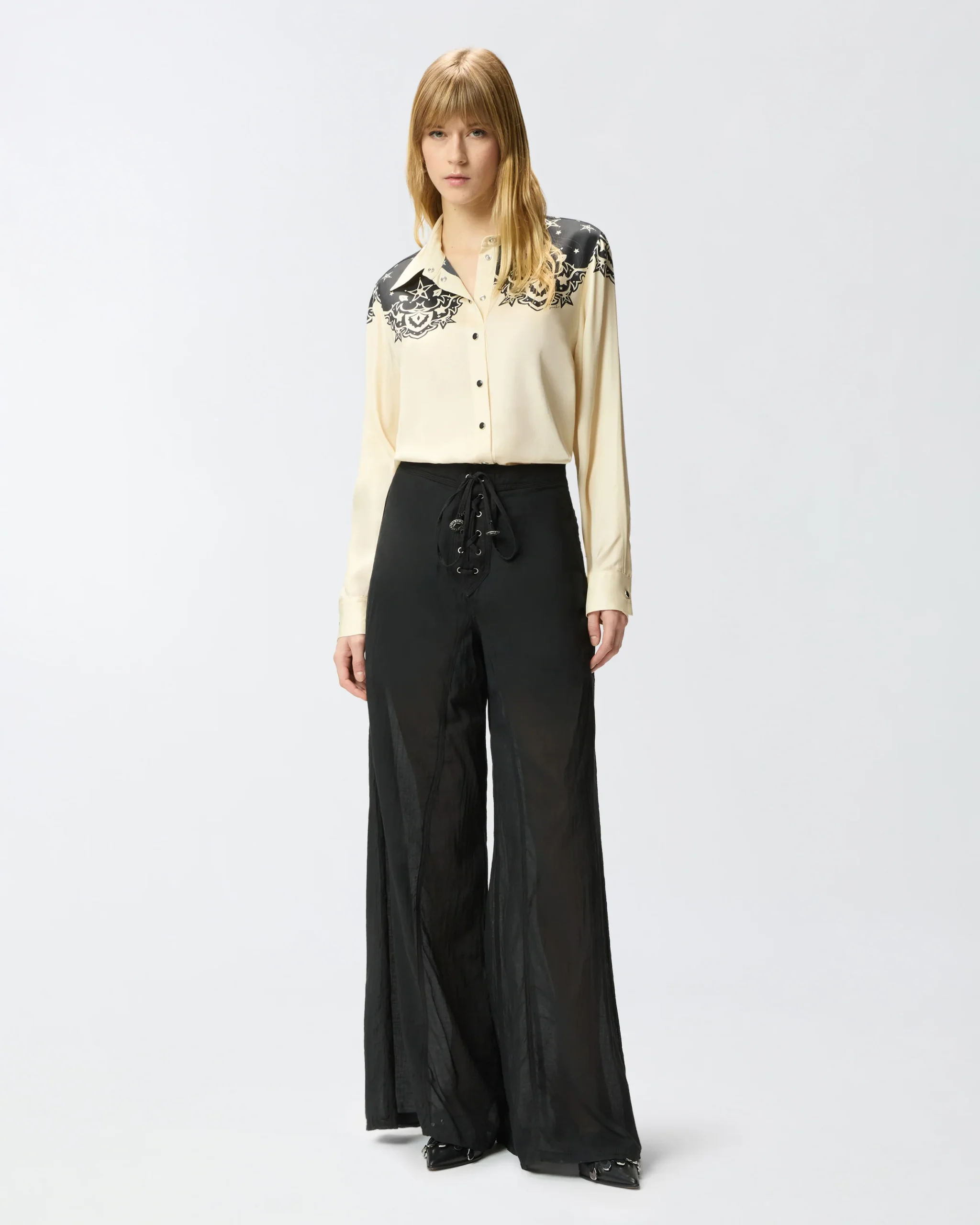 Camisa con estampado aplicado de estrellas - Imagen 2