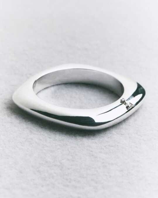 Brazalete metálico pequeño