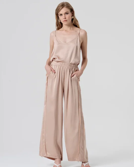 Pantalón palazzo acampanado en satén