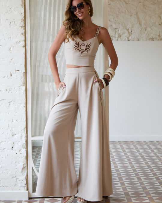 Pantalón Palazzo Beige con Bordado Lateral