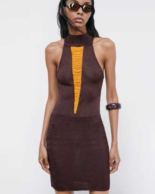 Vestido mini de punto con perlas