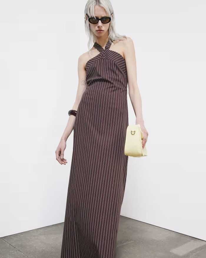 Vestido largo de popelina stretch con escote cruzado