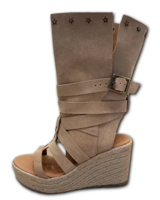 Bota Volquedra con aperturas