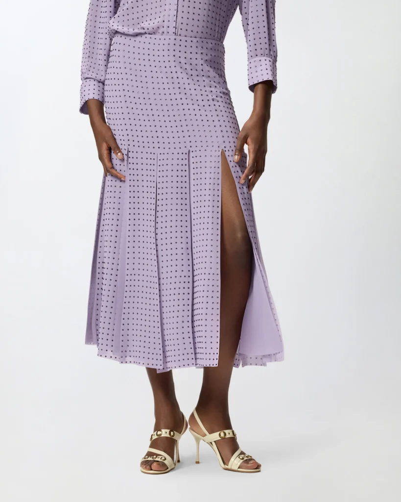 Falda midi con flecos y pedrería
