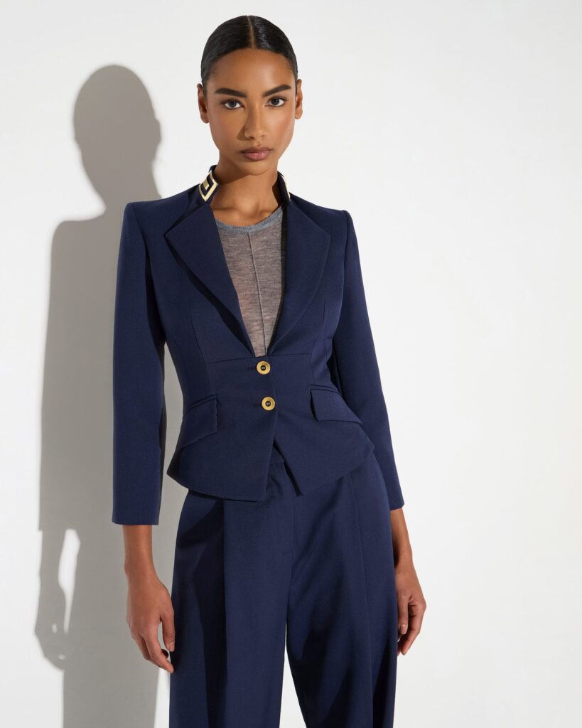 Chaqueta de gabardina con cuello joya de Elisabetta Franchi para CLNDSTNO