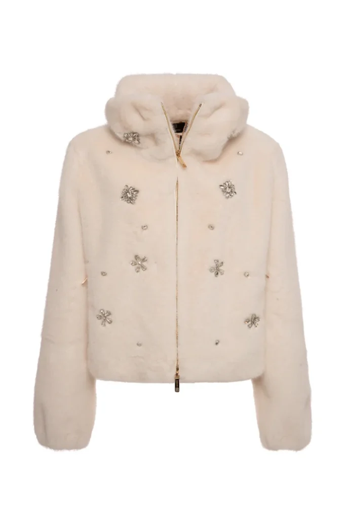 Chaqueta de corte regular confeccionada en piel sintética