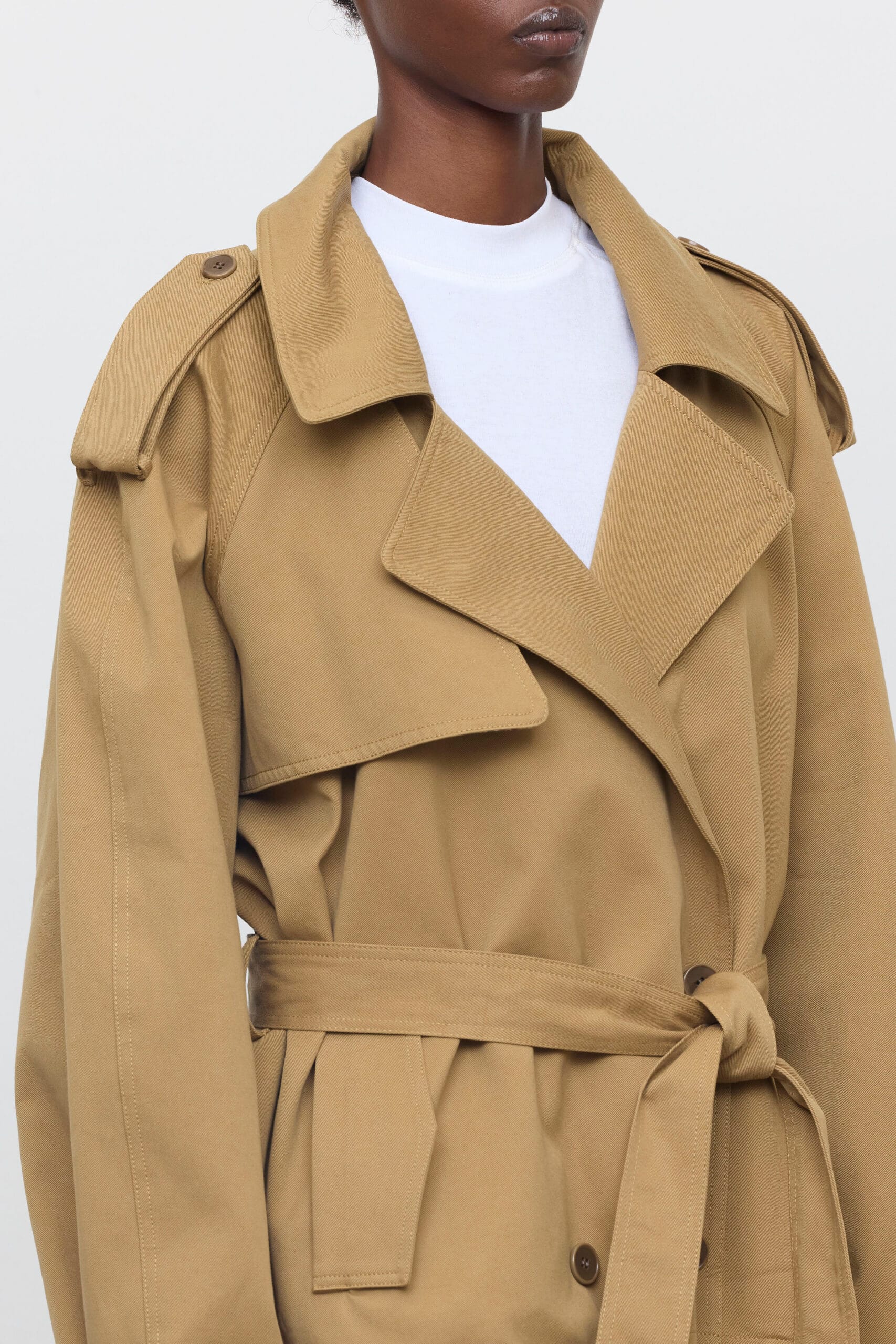 Trench gabardina fluida con cinturón Eleh verde caqui - Imagen 4