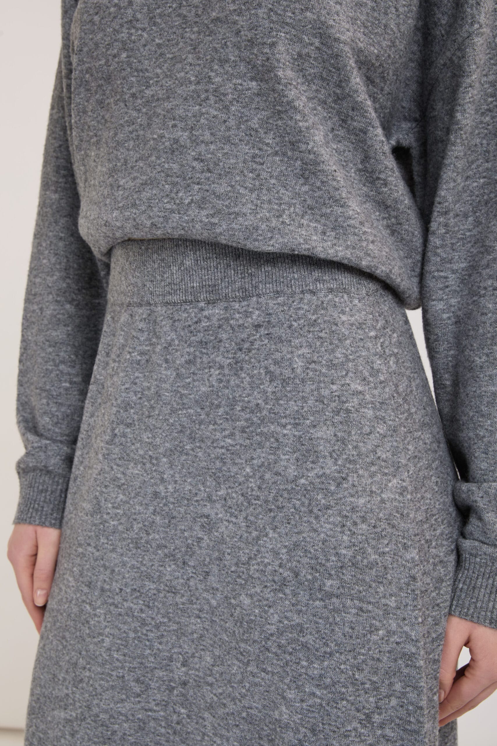 Falda midi de punto suave con cintura elástica Eleh gris melange - Imagen 3