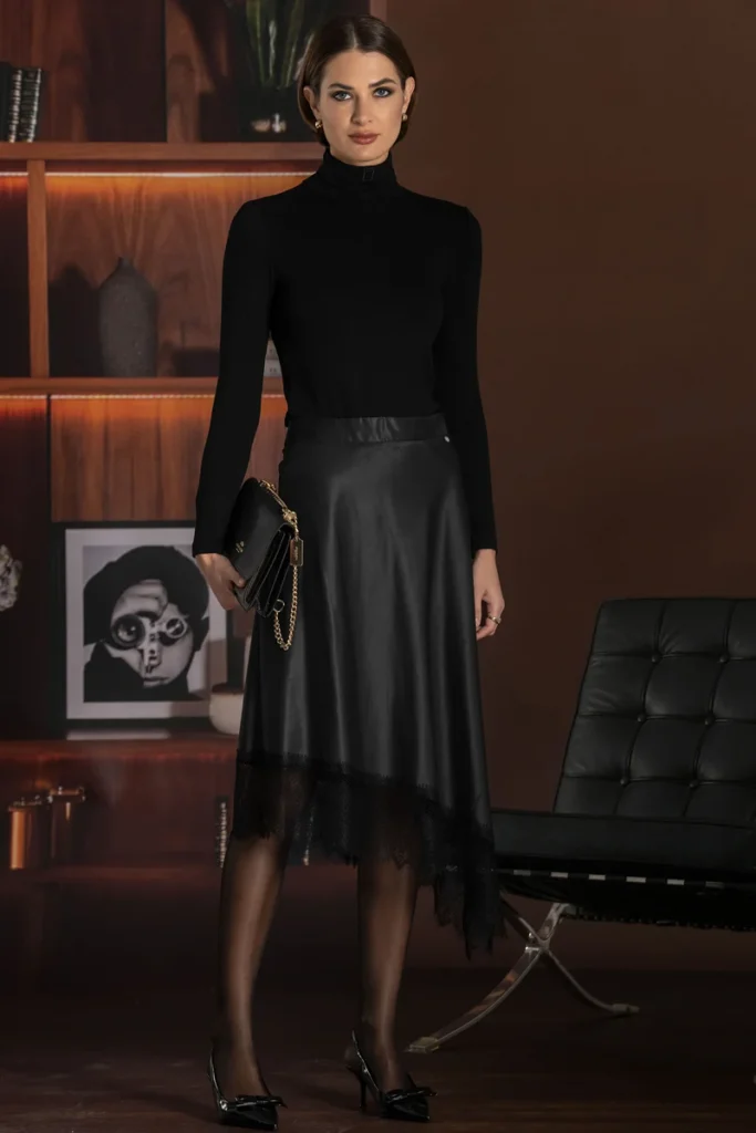 Falda asimétrica negra con encaje de FourSoul para CLNDSTNO