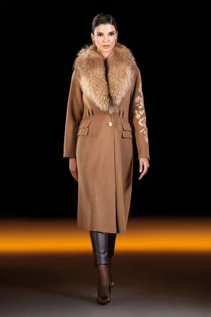 Abrigo de pano largo marron sastre elegante mujer Loco Luxo