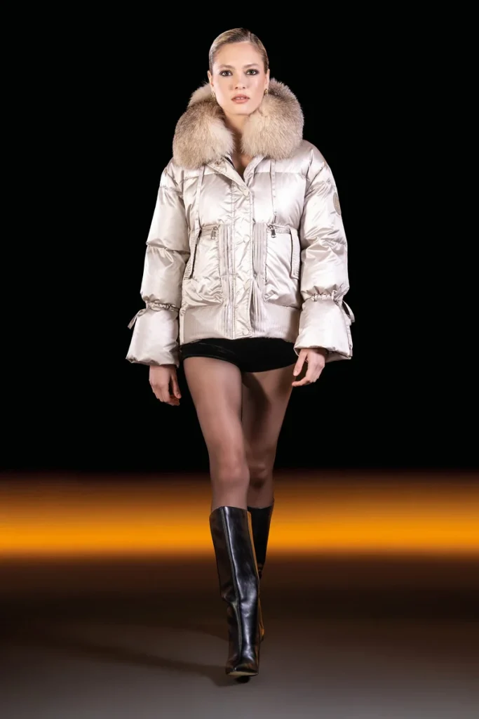 Abrigo de plumas beige acolchado mujer Loco Luxo
